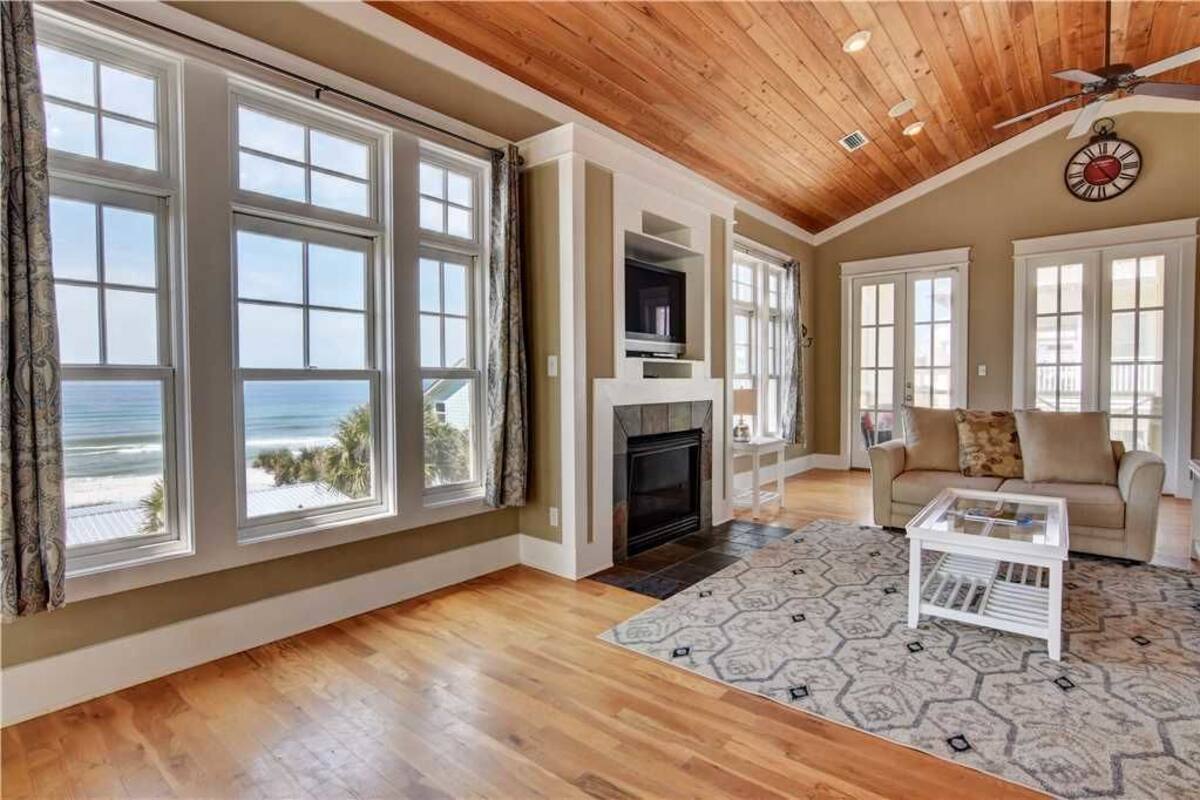 シーグローブ ビーチ ゴールデン ボーイ 68 チェルシー ループ 4 ベッドルーム ホーム バイ レッドオーニング 口コミ 部屋写真 料金 お得情報 エクスペディア