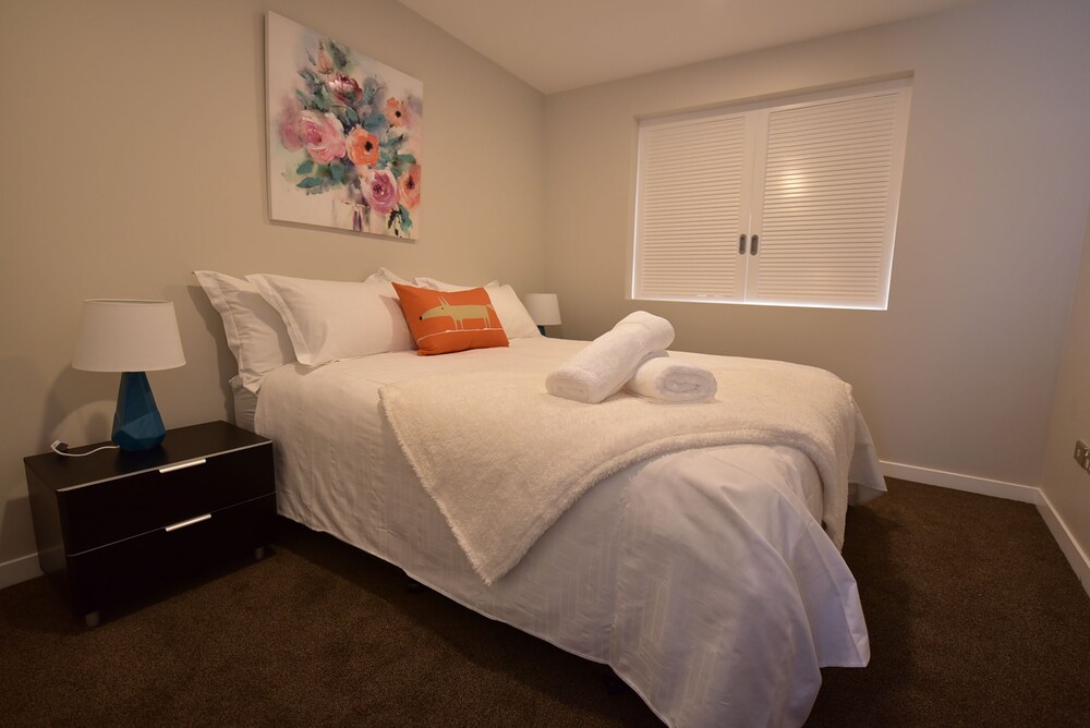 Modern Two Bedroom Epsom Apartments Deals & Reviews (Auckland, NZL