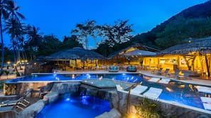 Outdoor pool, pool loungers