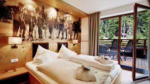 Premium bedding, in-room safe, desk, free WiFi