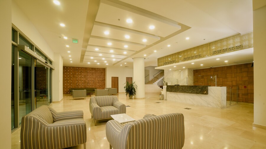 Hotel Dorado Plaza Alto Prado