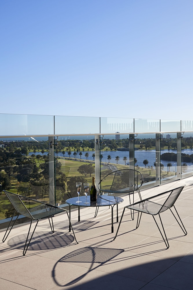 Tyrian Serviced Apartments - Albert Park Lake