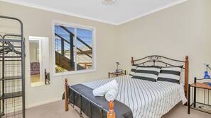 4 bedrooms, iron/ironing board, linens