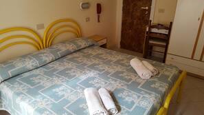 Een kluis op de kamer, een bureau, gratis babybedden, gratis wifi