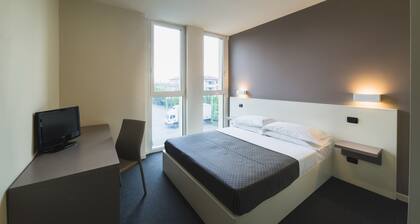 Hotel Giallo
