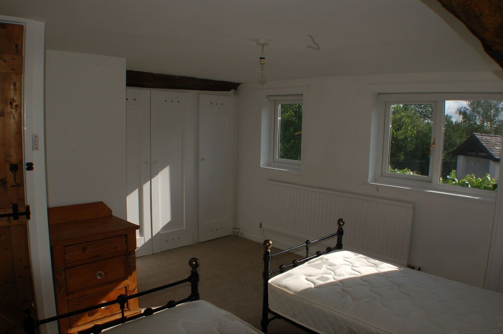 Farm Cottage Charming Holiday In Bramhall Stockport Guestroom