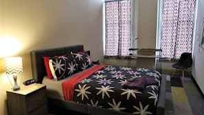 Iron/ironing board, free WiFi, linens