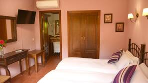 Cortinas opacas y wifi gratis