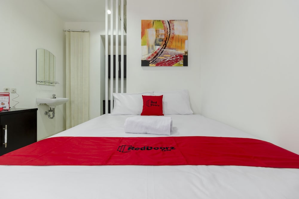 Foto - RedDoorz Plus @ Pasar Baru