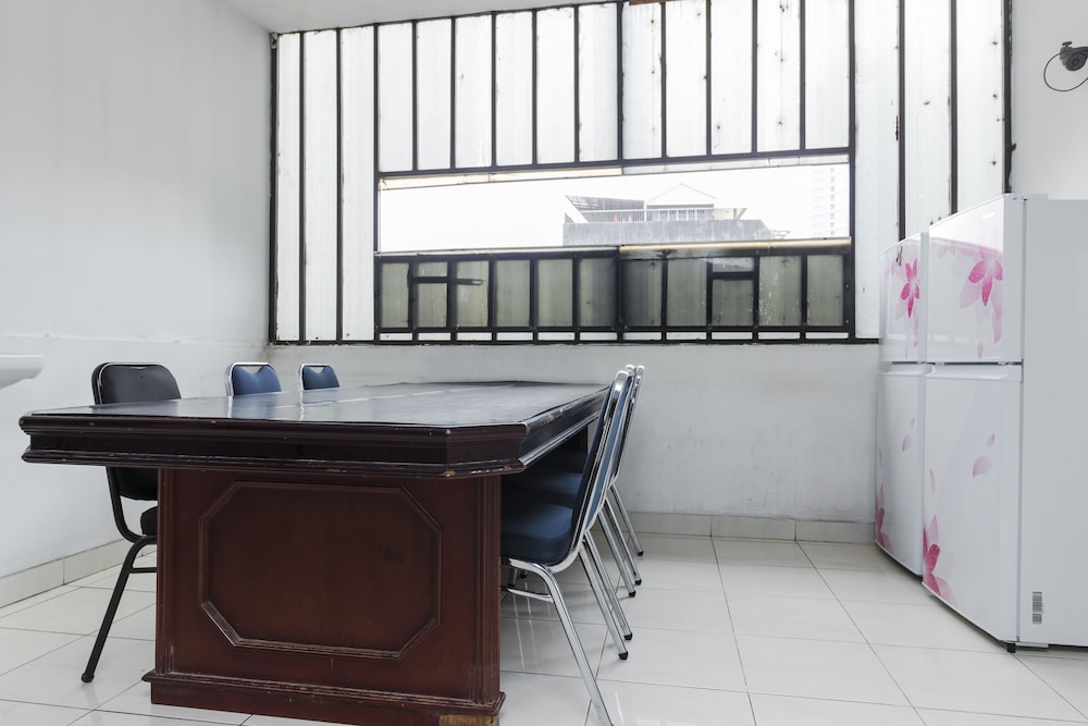 Foto - RedDoorz Plus @ Pasar Baru