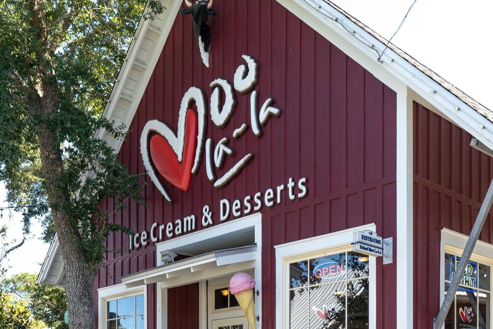 Freshly Re Modeled Golf Cart 3 Beach Access Points And