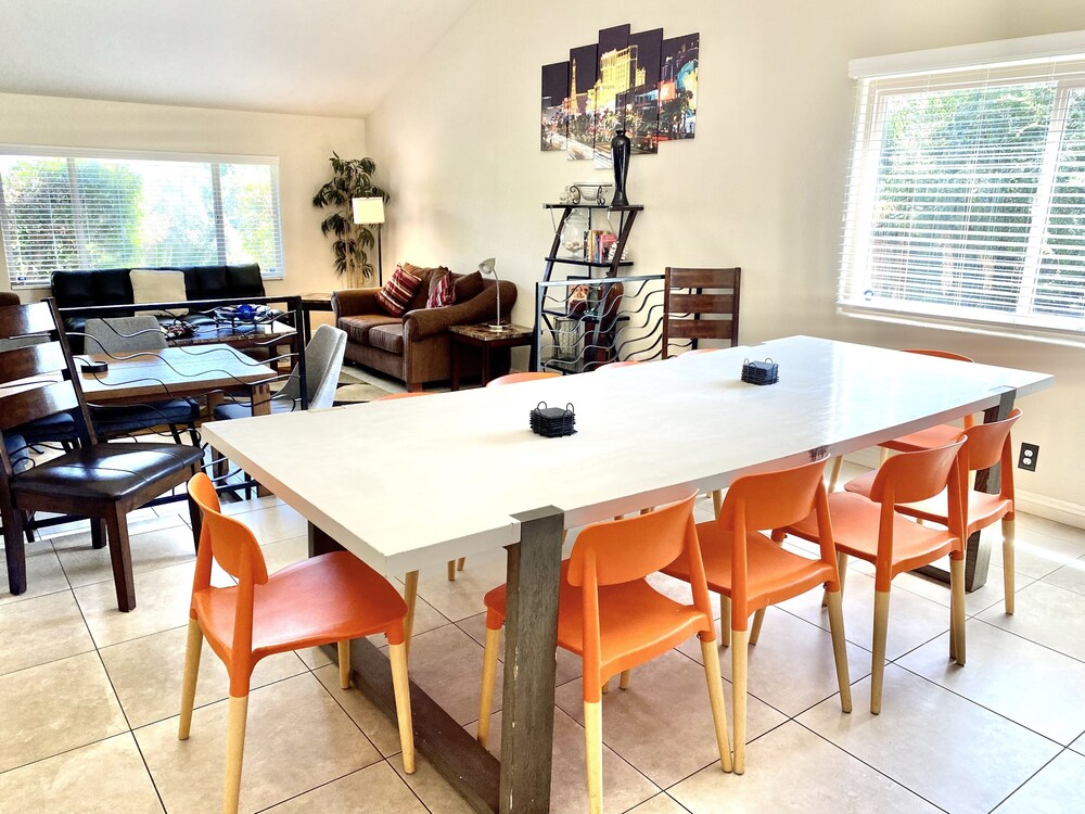 ⭐️⭐️⭐️⭐️⭐️ 6.5 BDRM Close to STRIP! Private Gated Family Fun Villa PROMO PRICING