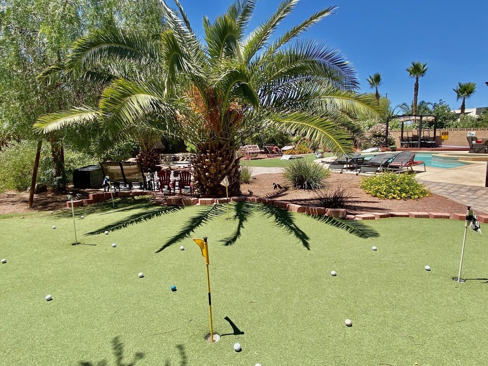 ⭐️⭐️⭐️⭐️⭐️ 6.5 BDRM Close to STRIP! Private Gated Family Fun Villa PROMO PRICING