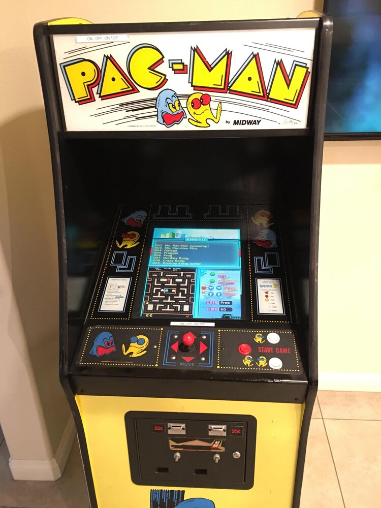 ⭐️⭐️⭐️⭐️⭐️ 6.5 BDRM Close to STRIP! Private Gated Family Fun Villa PROMO PRICING