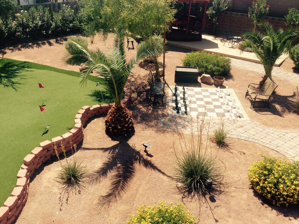 ⭐️⭐️⭐️⭐️⭐️ 6.5 BDRM Close to STRIP! Private Gated Family Fun Villa PROMO PRICING