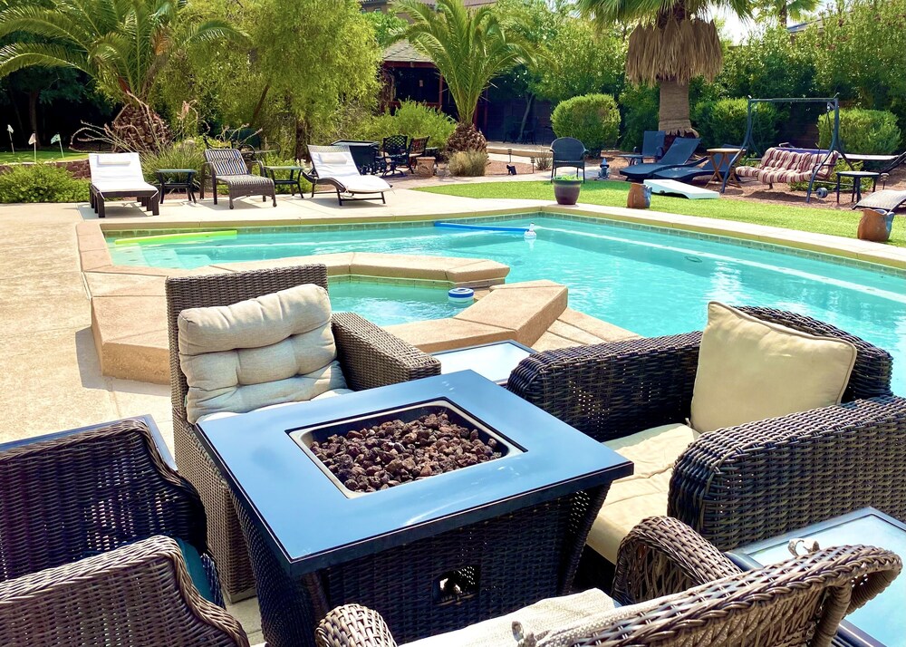 ⭐️⭐️⭐️⭐️⭐️ 6.5 BDRM Close to STRIP! Private Gated Family Fun Villa PROMO PRICING