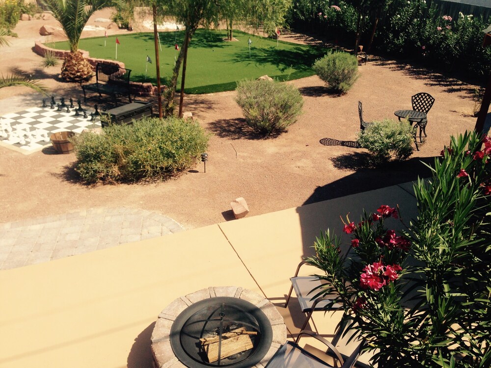 ⭐️⭐️⭐️⭐️⭐️ 6.5 BDRM Close to STRIP! Private Gated Family Fun Villa PROMO PRICING