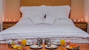 Frigobar, escrivaninha, cortinas blackout, Wi-Fi de cortesia