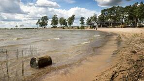 Nær stranden