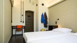 Een bureau, gratis wifi