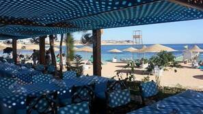 Beach nearby, sun-loungers, beach umbrellas, beach towels