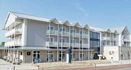 Easy Living Hotel