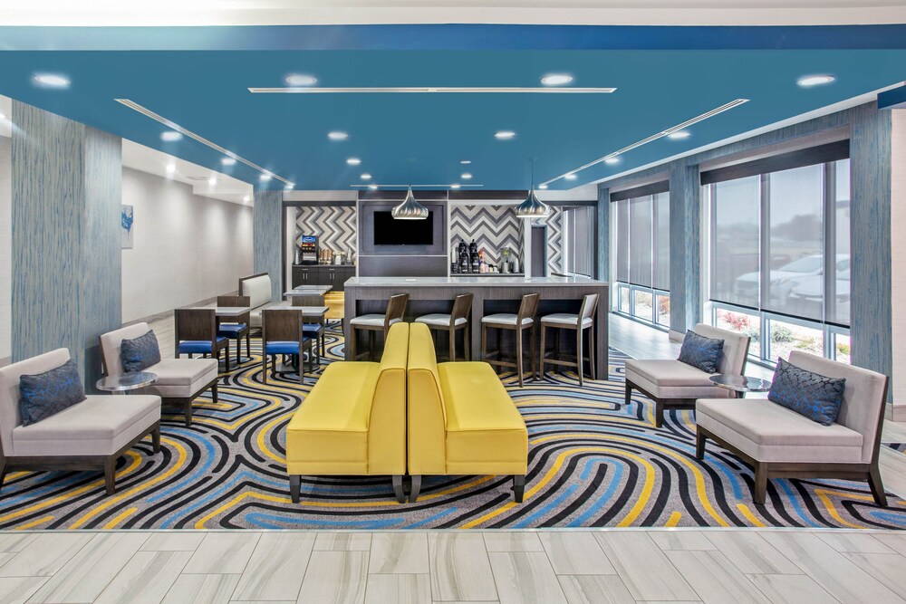 La Quinta Inn & Suites by Wyndham Ponca City in Ponca City Best Rates