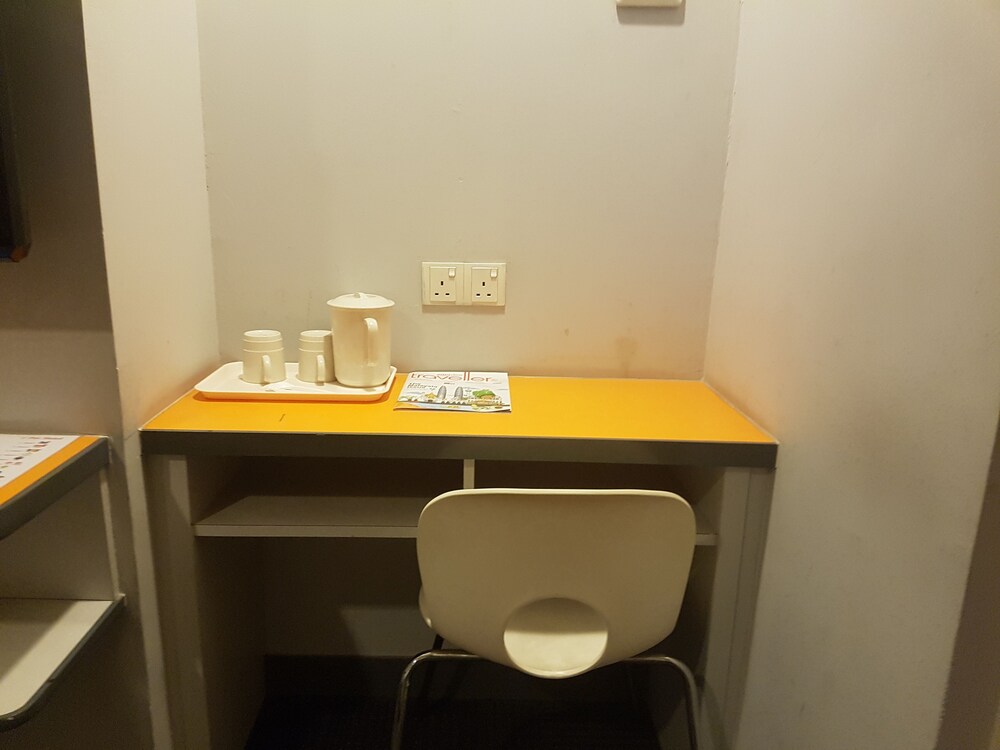 Foto - Swing & Pillows - KL Sg Besi, Kuala Lumpur