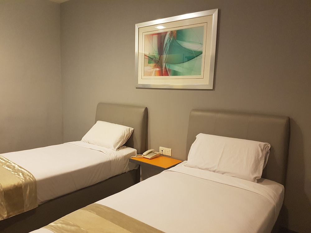 Foto - Swing & Pillows - KL Sg Besi, Kuala Lumpur