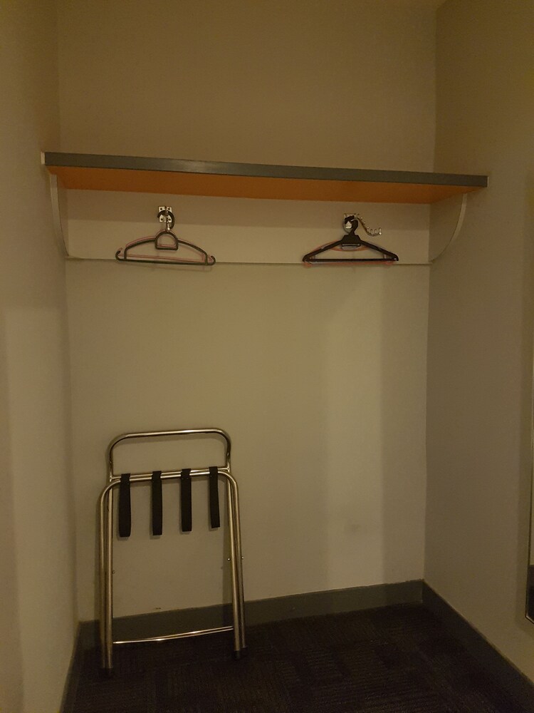 Foto - Swing & Pillows - KL Sg Besi, Kuala Lumpur