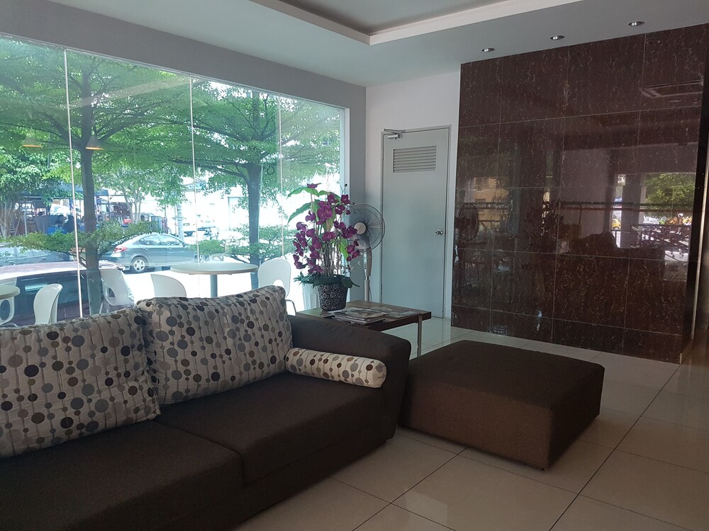 Foto - Swing & Pillows - KL Sg Besi, Kuala Lumpur