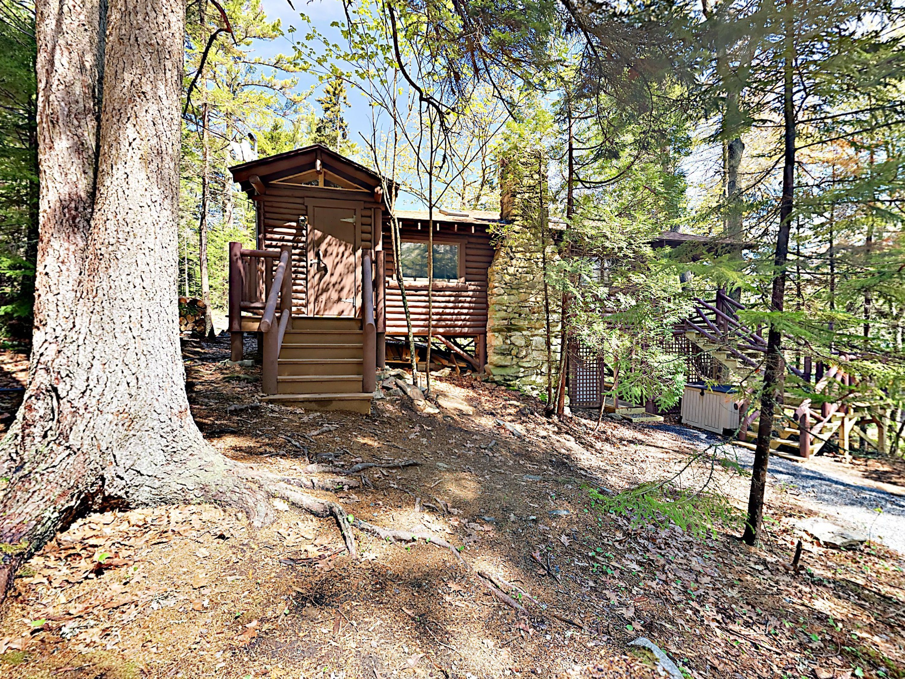 Sprucewood Cabin - 2 Br cabin by RedAwning in Boothbay Harbor, United States