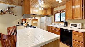 Microwave, oven, coffee/tea maker, toaster