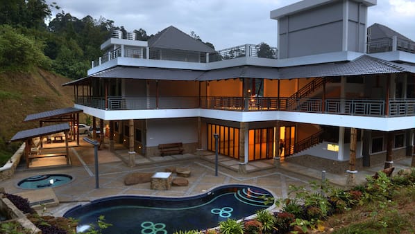 D'Villa at Janda Baik 2021 šš²š®š¹š & š£šæš¼šŗš¼šš¶š¼š»š Expedia Singapore