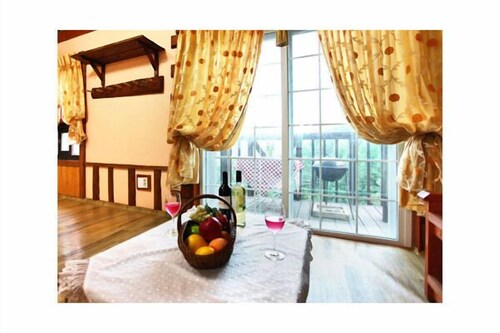 Jeongseon Starry Glow Camping Pension In Jeongseon Hotel - 