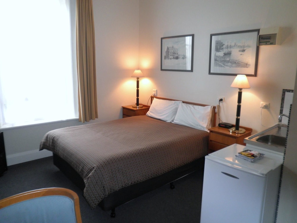 Princes Lodge Motel
