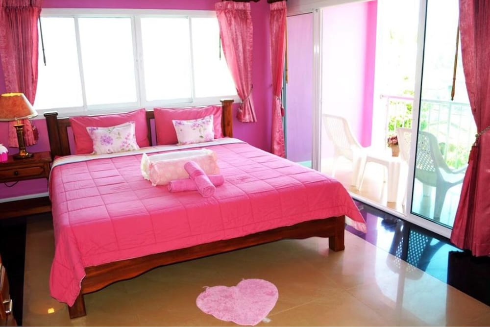 Sairougn Seaview Hotel in Klong Muang Beach, Thailand