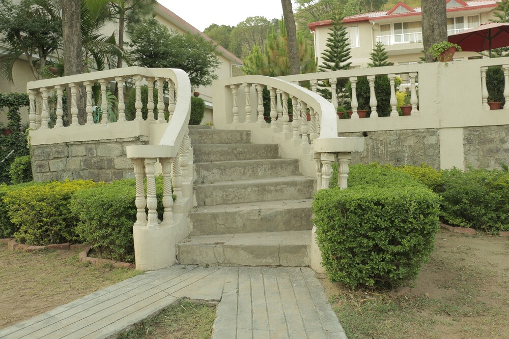 The Fern Surya Resort Kasauli Hills Dharampur Kasauli Ind - 