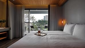 Individually decorated, desk, blackout curtains, free WiFi