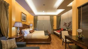 6 bedrooms, minibar, rollaway beds, free WiFi