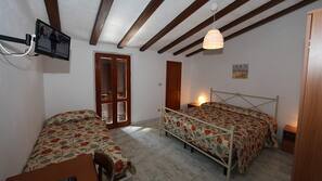 Free cots/infant beds, free WiFi