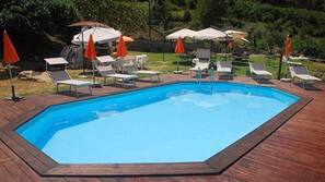Piscina stagionale all'aperto