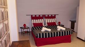 1 bedroom, premium bedding, desk, iron/ironing board