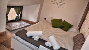 1 bedroom, premium bedding, desk, iron/ironing board