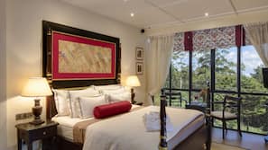 1 bedroom, premium bedding, minibar, in-room safe