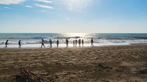 รถรับส่งชายหาด (คิดค่าบริการ)