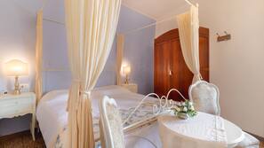 เครื่องนอนระดับพรีเมียม, โต๊ะทำงาน, บริการ WiFi ฟรี