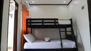Iron/ironing board, linens