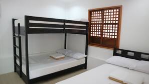 Iron/ironing board, linens