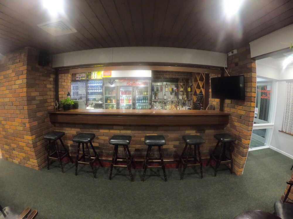 Bushmans Motor Inn